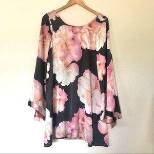 SHOW ME YOUR MUMU ! Flower Boho Dress medium
